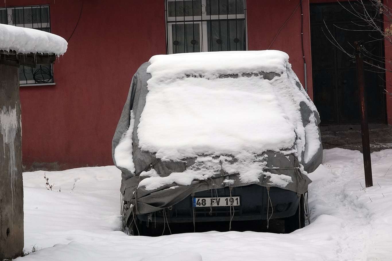 Ağrı ve Erzurum'da 117 yerleşim birimine ulaşım sağlanamıyor